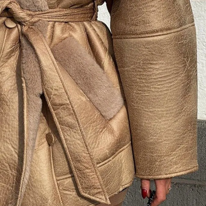 Evelina | Faux Leather Sherpa Coat – Cozy Brown & Khaki Outerwear, Belted Waist, Stylish Oversized Collar for Winter Warmth